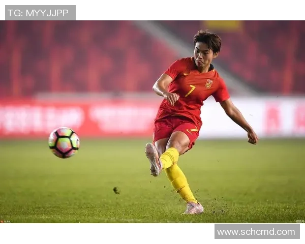 中国足球一人一城现象解析：从球星到城市的深度融合与发展探讨